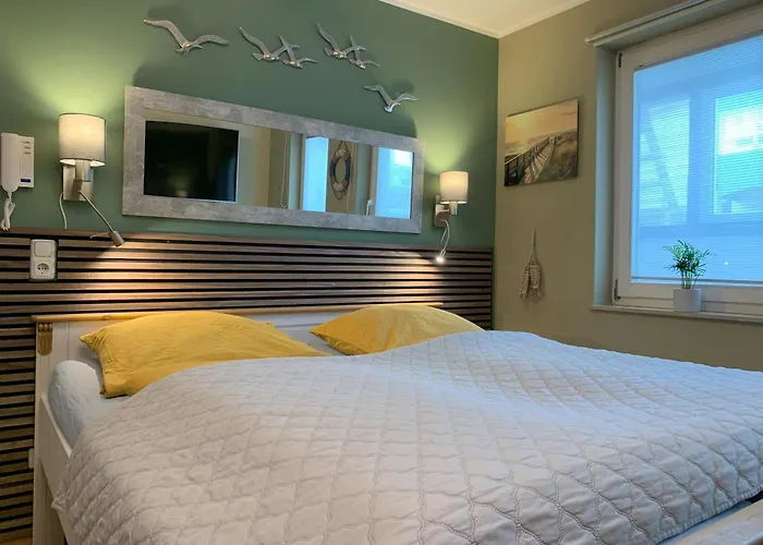 Seebruecke, Schoenberger Strand, Erste Strandreihe Schönberg in Holstein